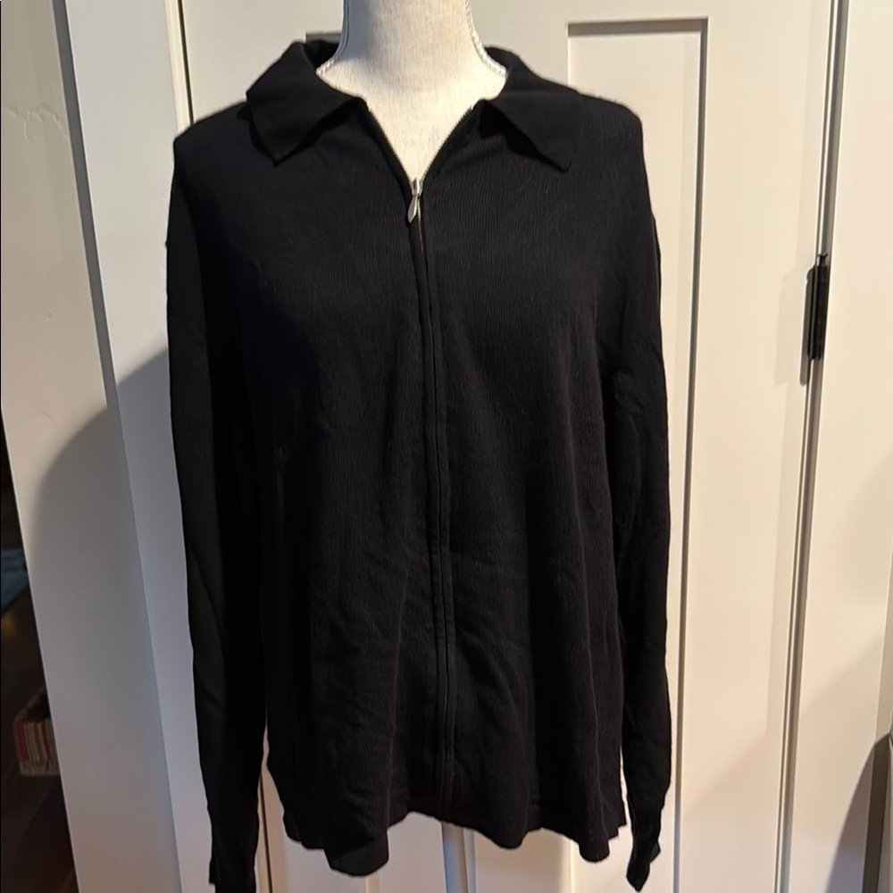 Vintage Banana Republic Men’s Black Zip-Up Sweater.